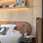 Pullman Ξενοδοχείο *