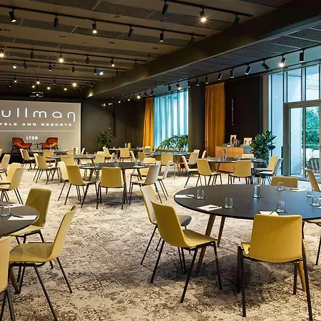 Pullman * Lyon